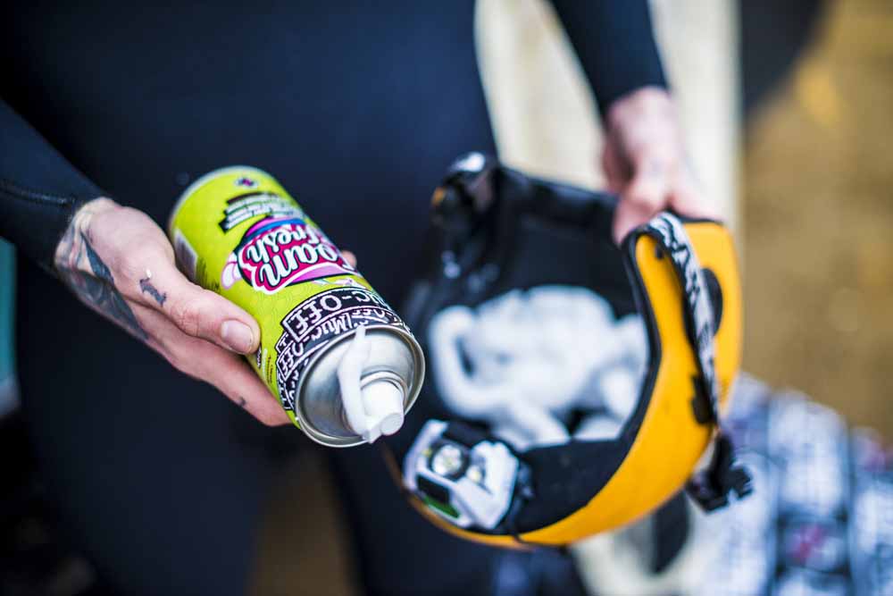 MUC-OFF PIANKA DO CZYSZCZENIA BUTÓW/KASKÓW Foam Fresh 400ml