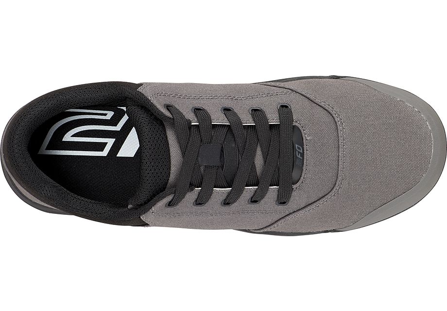 2275e52ed8aed202d4c13ccb21928c33