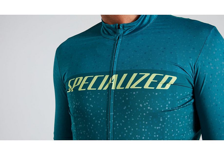 08d1f5cdeea282ef2cf61eb1fd6d7779