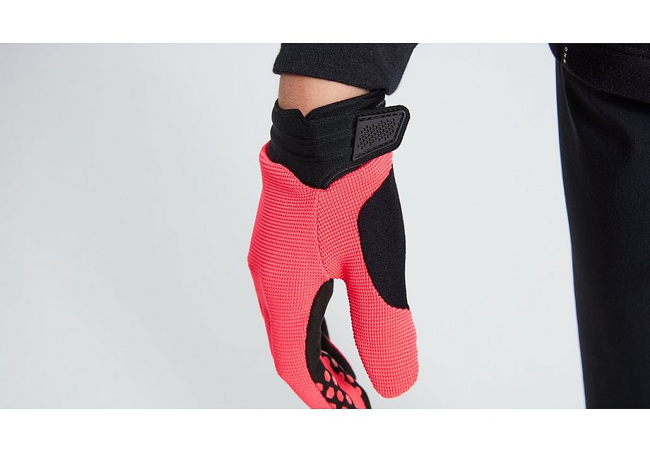 b0f7cb97e5167ef533f1975bb184f595