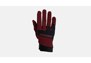M / Garnet Red